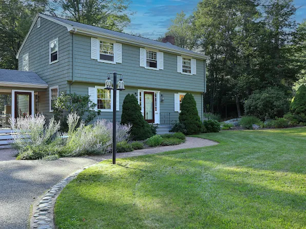 4 Big Rock Rd, Manchester, MA 01944