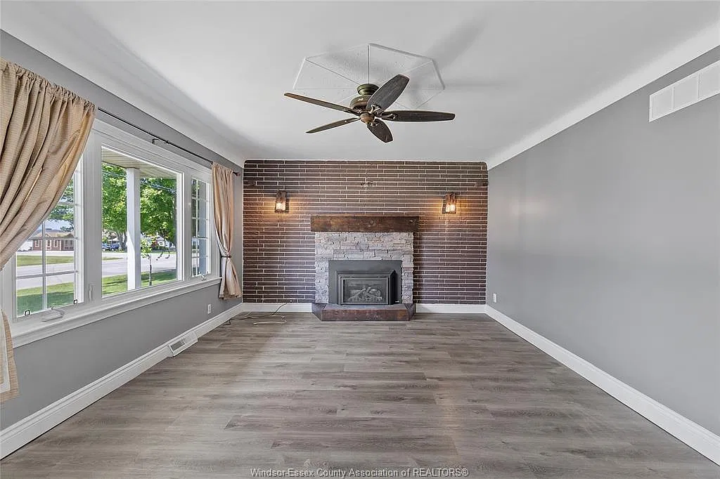3 bed, $2,499 — Photo 4