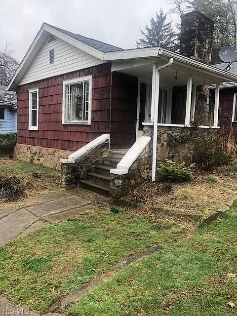 1st image of 456 Sunset Dr