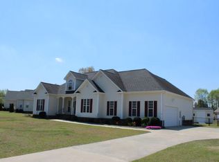 405 Morgan Trace Ln, Goldsboro, NC 27530