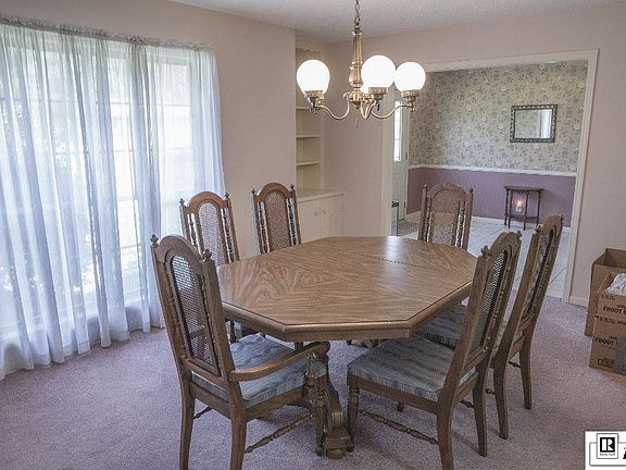 3rd image of 102 Lemont Dr
