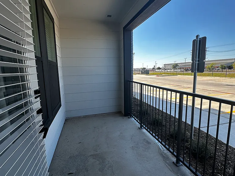 FM 1102 — Photo 26