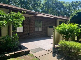 101 Birchwood Rd #101, Coram, NY 11727