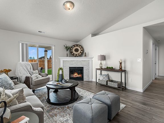 2nd image of 8817 N Hazelnut St #9/1