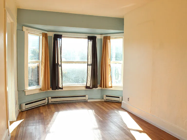 505 13th Ave #4 — Photo 2