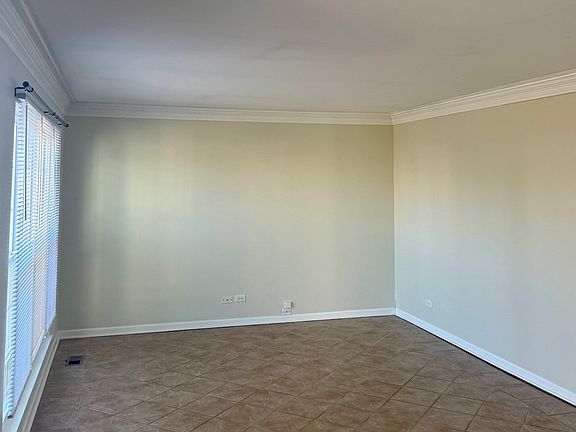 4th image of 960 Annandale Dr