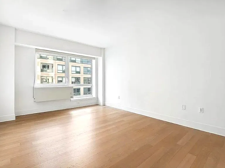 440 Kent Ave #14F — Photo 5