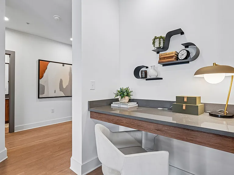 Solis Hapeville — Photo 38