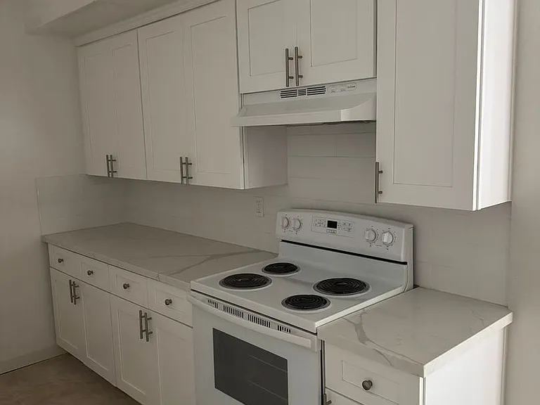 205 E Clifton, Anaheim — Photo 2
