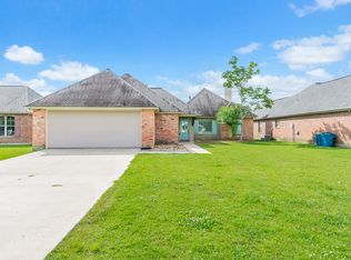 1115 Jules Broussard Rd, Breaux Bridge, LA 70517