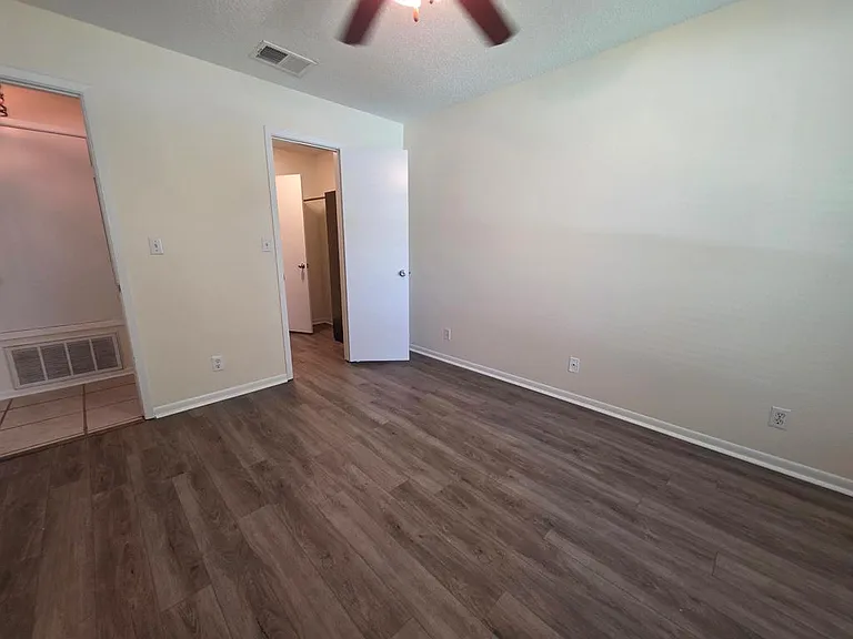 302 Saint Andrews #103 — Photo 13