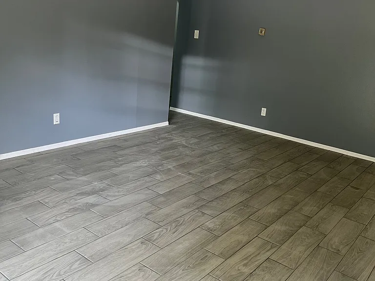 1114 Desirable Dr — Photo 7