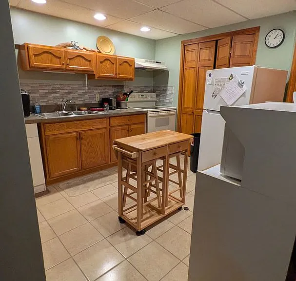 421 Oakhill Ave — Photo 16