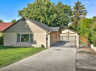 912 S 24th Ave, Yakima, WA