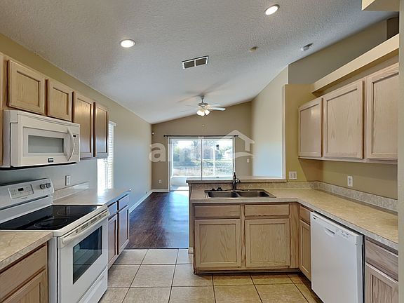 3rd image of 2317 Cobblefield Cir