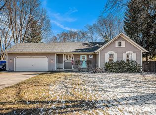 7626 Lamplight Dr, Jenison, MI 49428