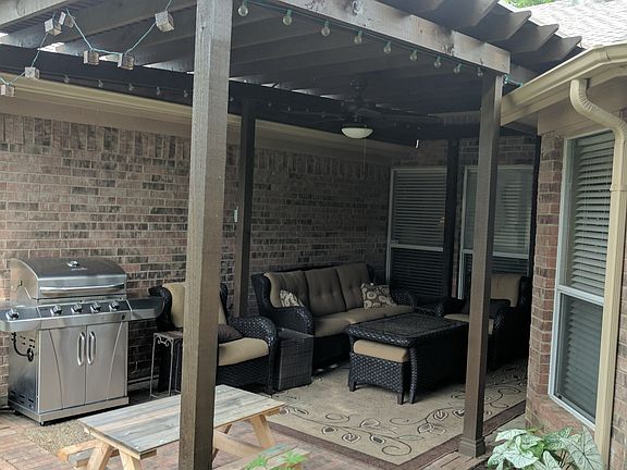 3rd image of 623 Joy Ln