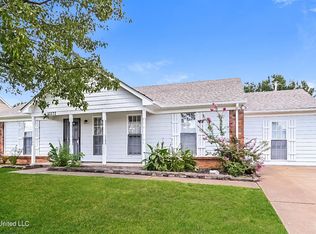 10272 Palmer Dr, Olive Branch, MS 38654