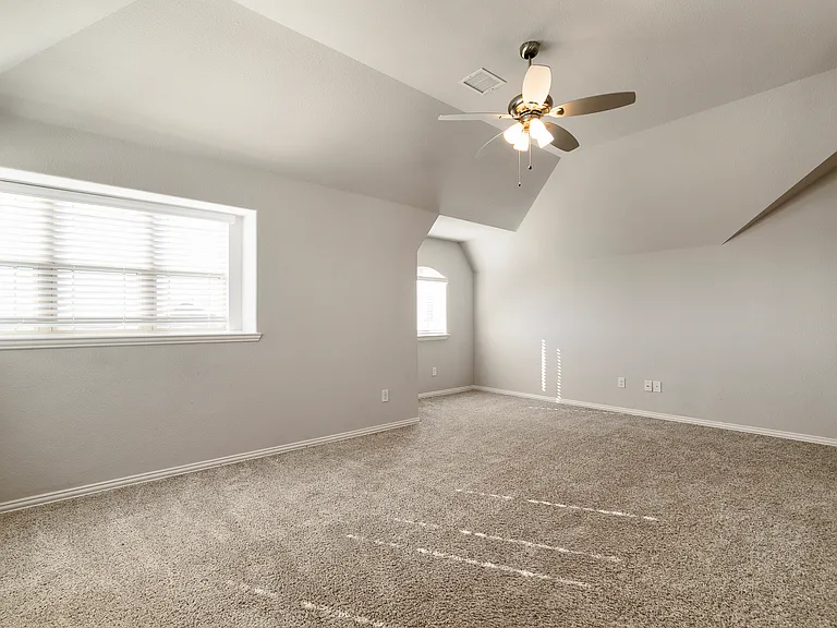 1113 Granger Dr — Photo 35