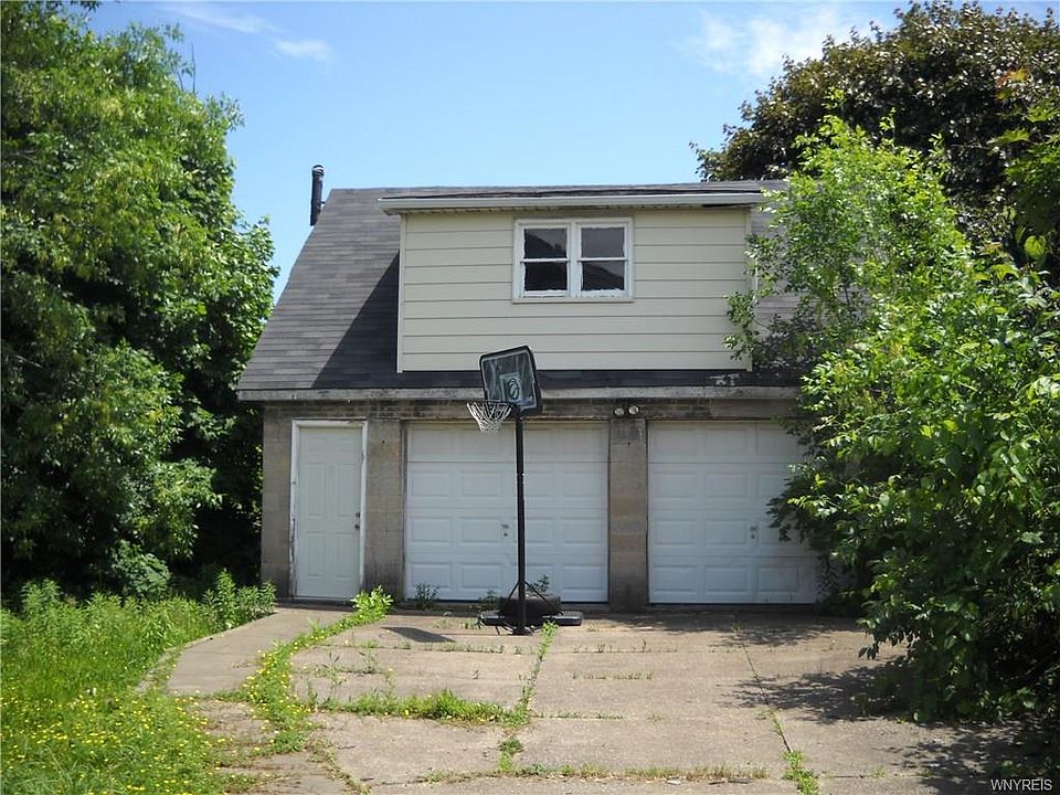 2nd image of 175 Stewart Ave