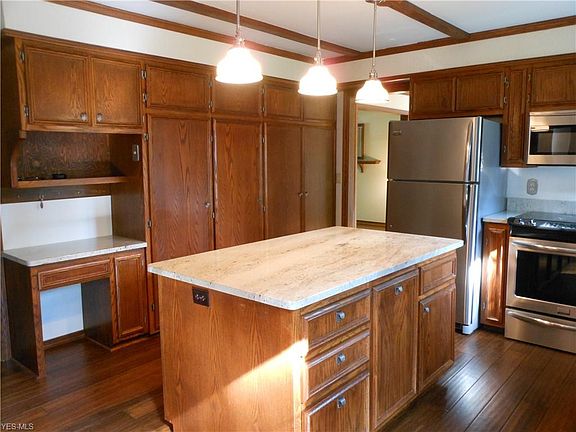 4th image of 2910 Whispering Pines Dr