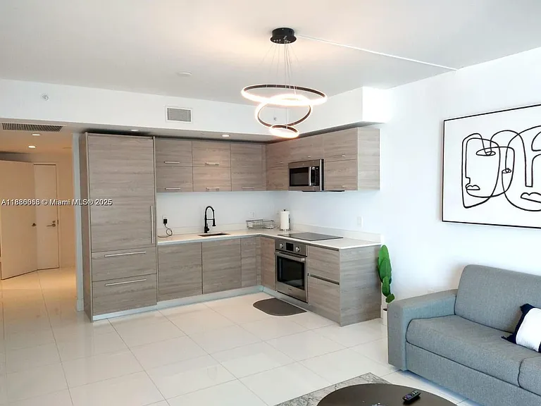 1300 S Miami Ave #2208 — Photo 3