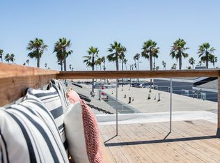 511 E Balboa Blvd APT B, Newport Beach, CA 92661