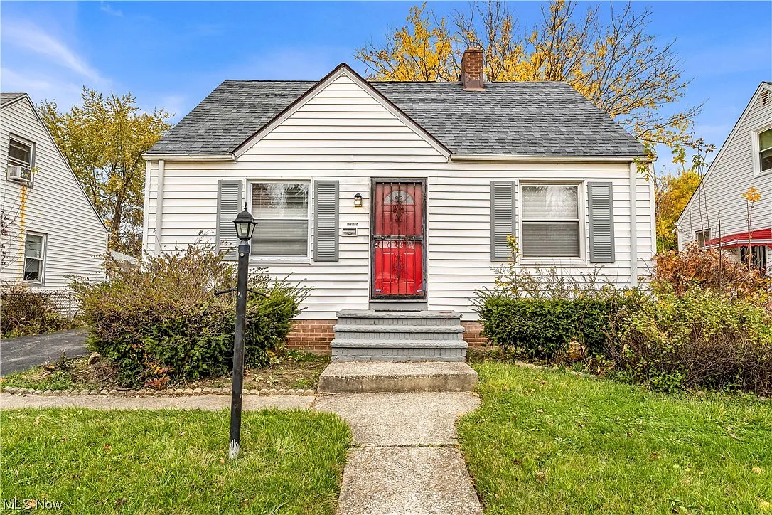 17005 Lotus Dr photo 1