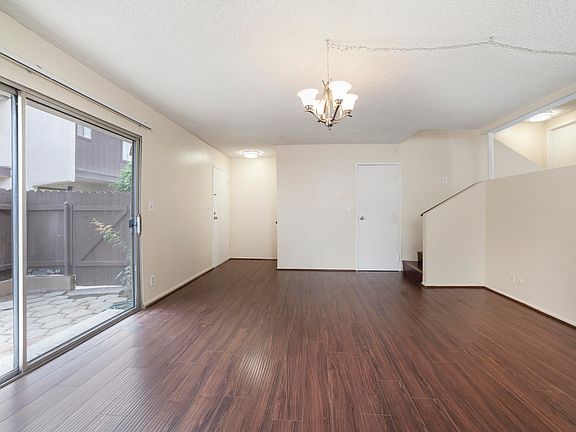 4th image of 822 E Acacia Ave APT B