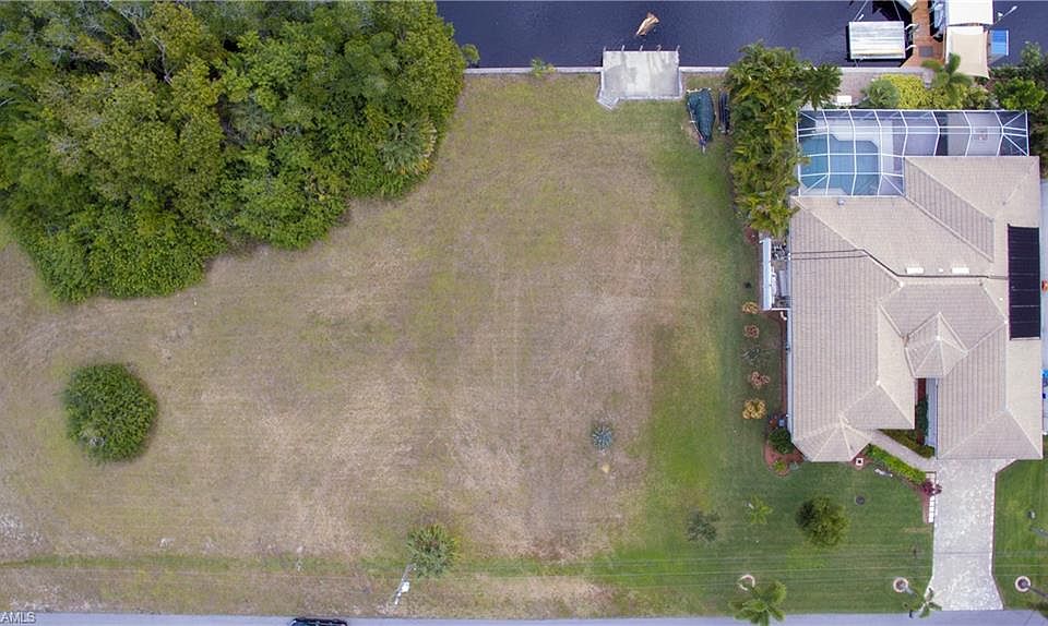 1st image of 2223 SE 20th Pl