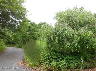 561 Apple Ln, Archbald, PA 18403