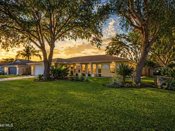 1396 Hegira St NW, Palm Bay, FL 32907
