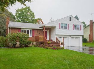 14 Clifford Dr, West Hartford, CT 06107