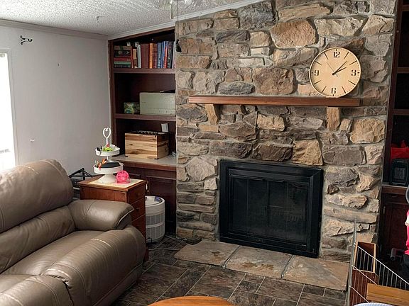 2nd image of 1832 Londoncrest Dr