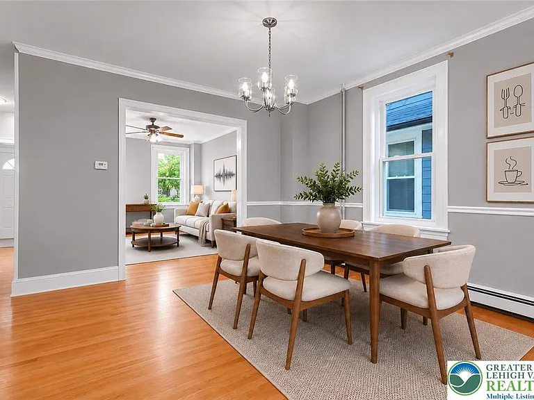 227 E Garrison St — Photo 5