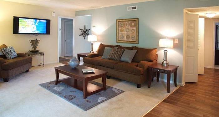 Spacious living room