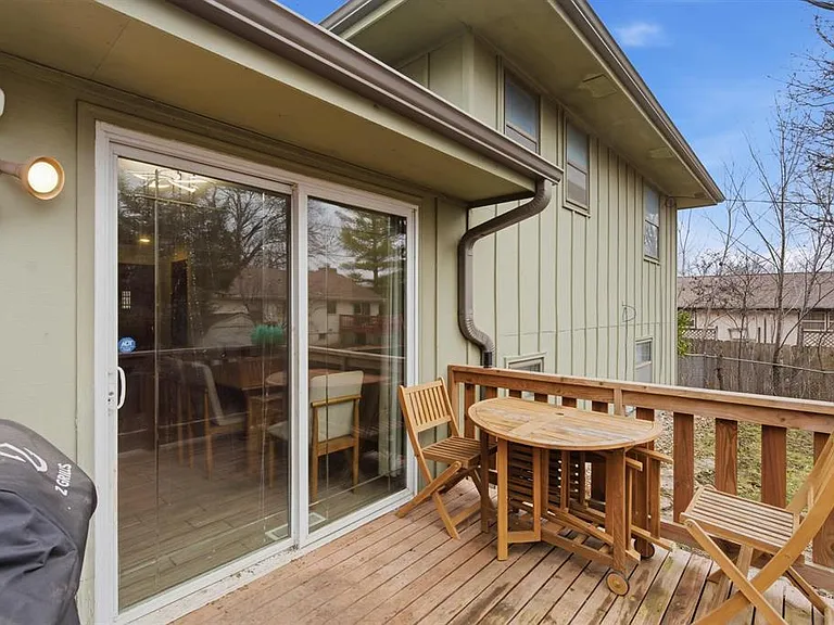 1333 Overlook Dr — Photo 16