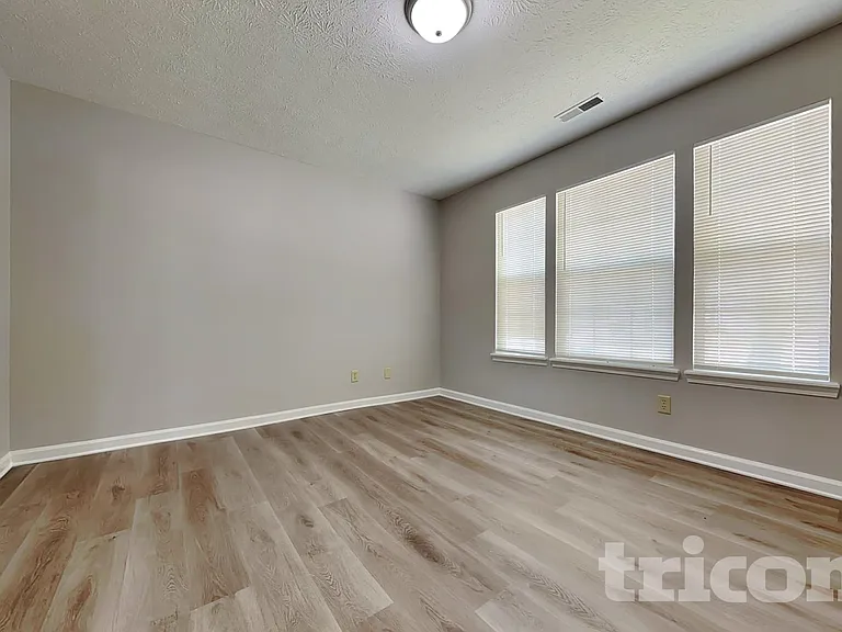 8341 Country Club Blvd — Photo 8