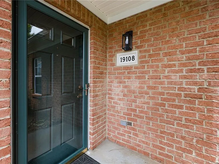 19108 Harvest Ridge Ln #19 — Photo 3