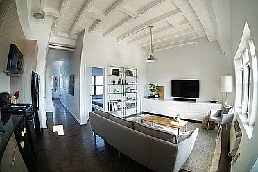 1st image of 5718 N Winthrop Ave APT 802
