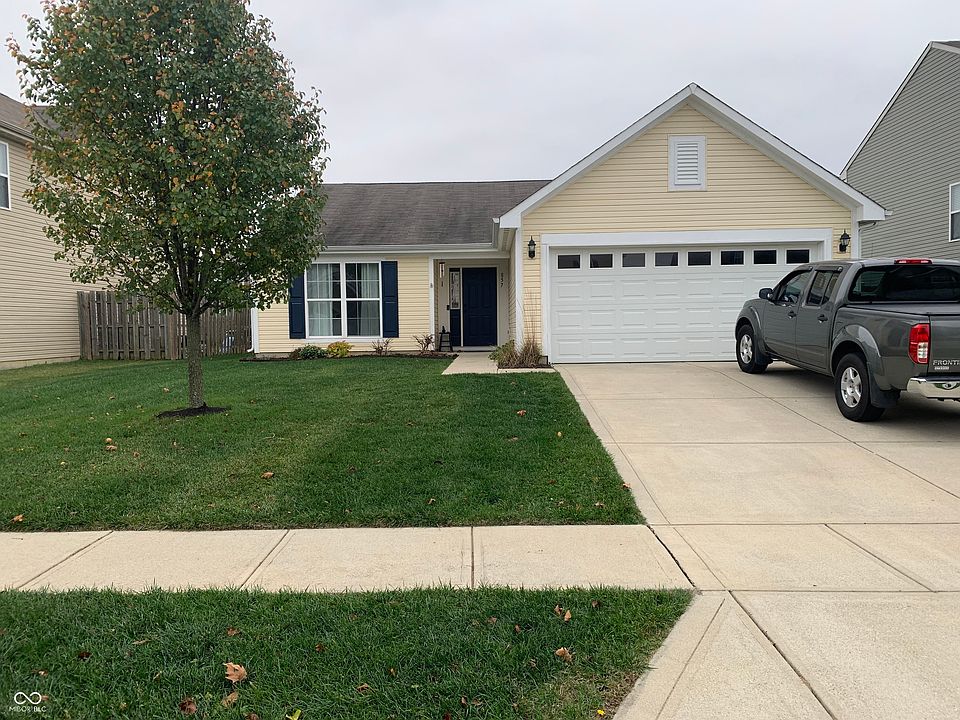 1st image of 857 Briarstone Dr