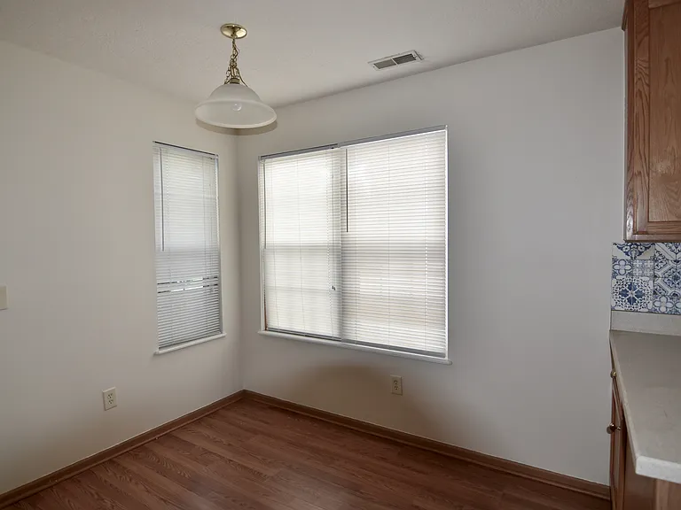 3665 Ashridge St — Photo 11