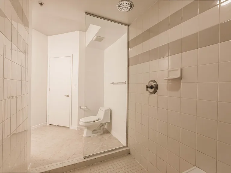 Aviah Flagler Village — Photo 123