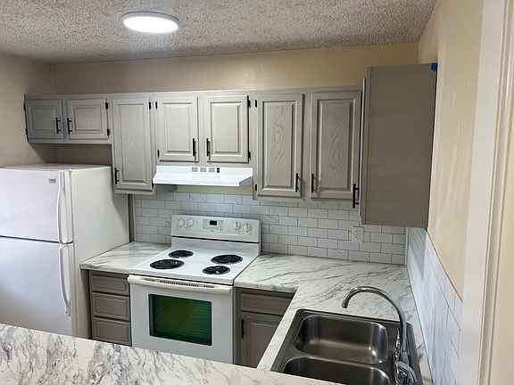 2nd image of 618 Church St APT 2