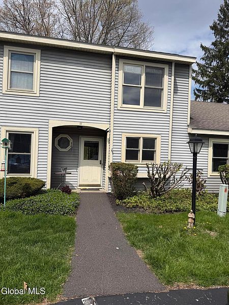 2nd image of 10 Bennington Way