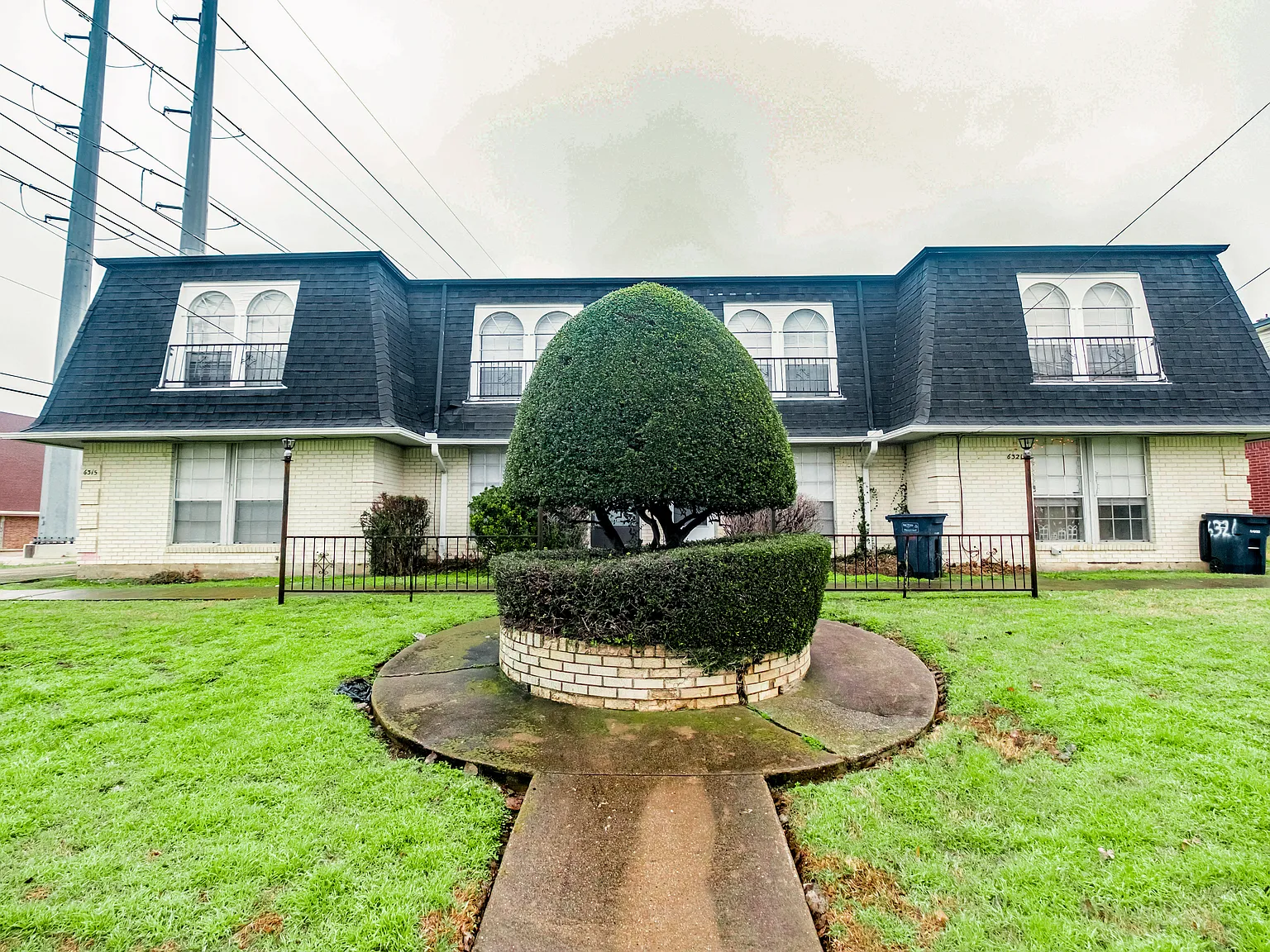2 bed, 1.5 bath, 1336 sqft, $1,100 — Photo 1