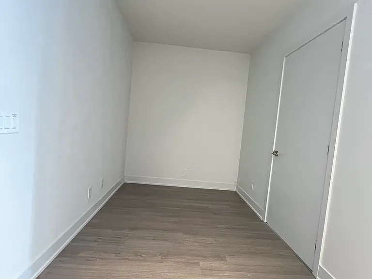 8 Cumberland St #3904 — Photo 8