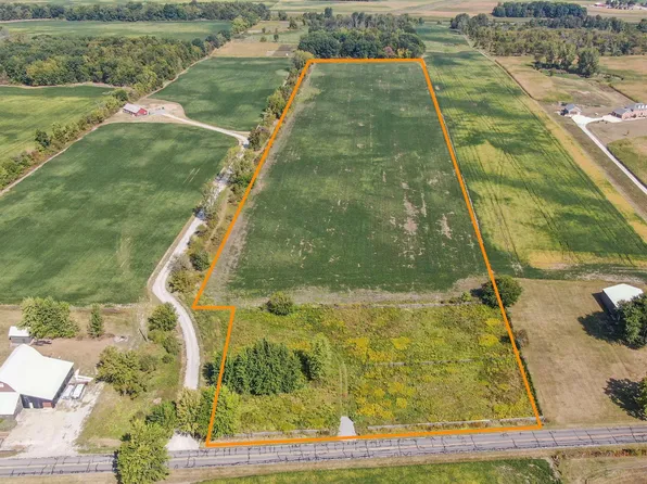 40 County Rd #A, Auburn, IN 46706