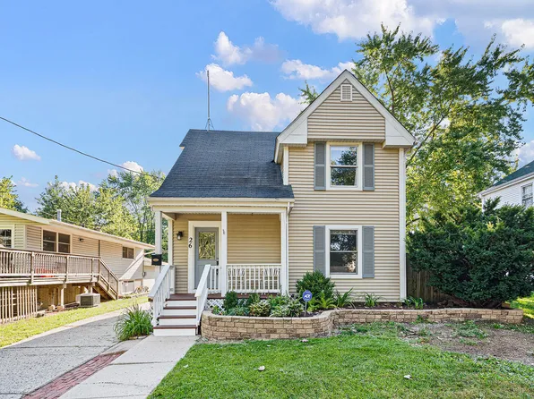 26 S 13th St, St Charles, IL 60174