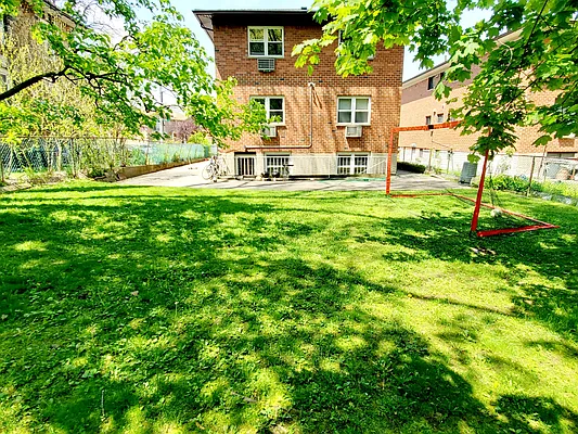 Rented by Metro Garden Realty NYC | media 33